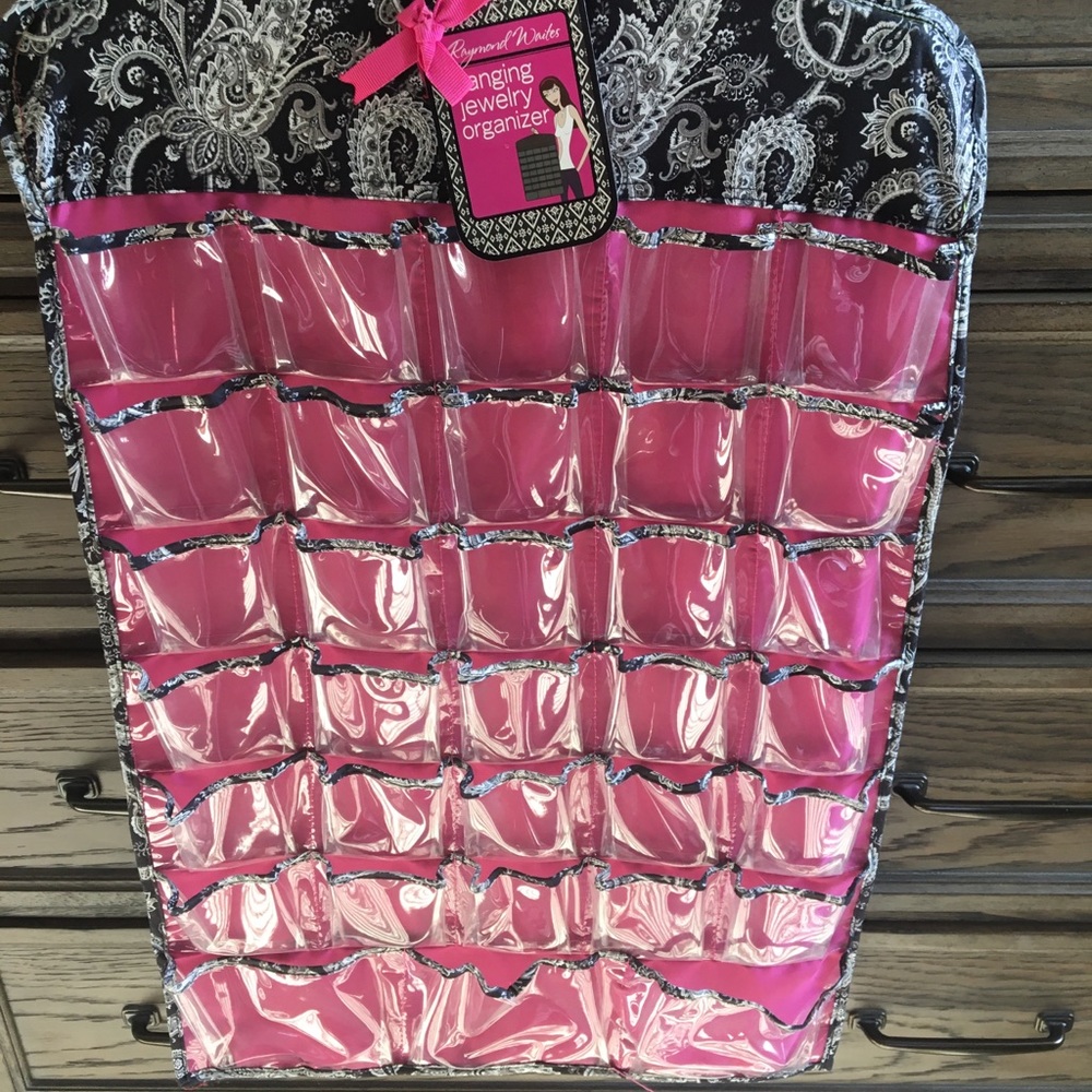 New hanging jewelry organizer